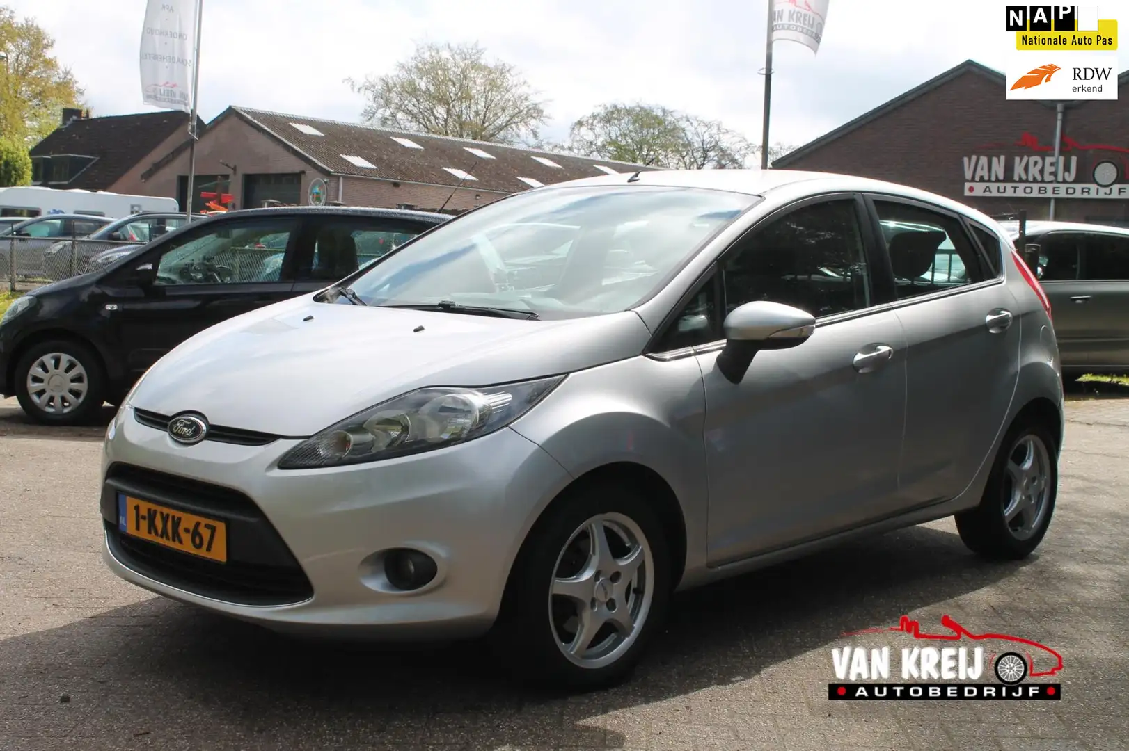 Ford Fiesta 1.4 Trend, Automaat, Airco, CV, Lm Gris - 1