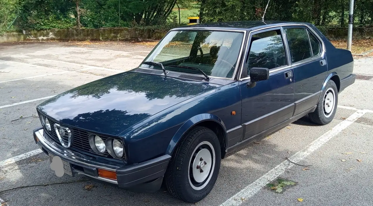 Alfa Romeo Alfetta 2.0i Quadrifoglio Oro, foto 2