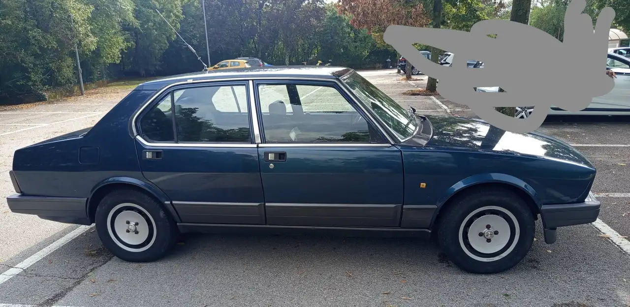 Alfa Romeo Alfetta 2.0i Quadrifoglio Oro, foto 3