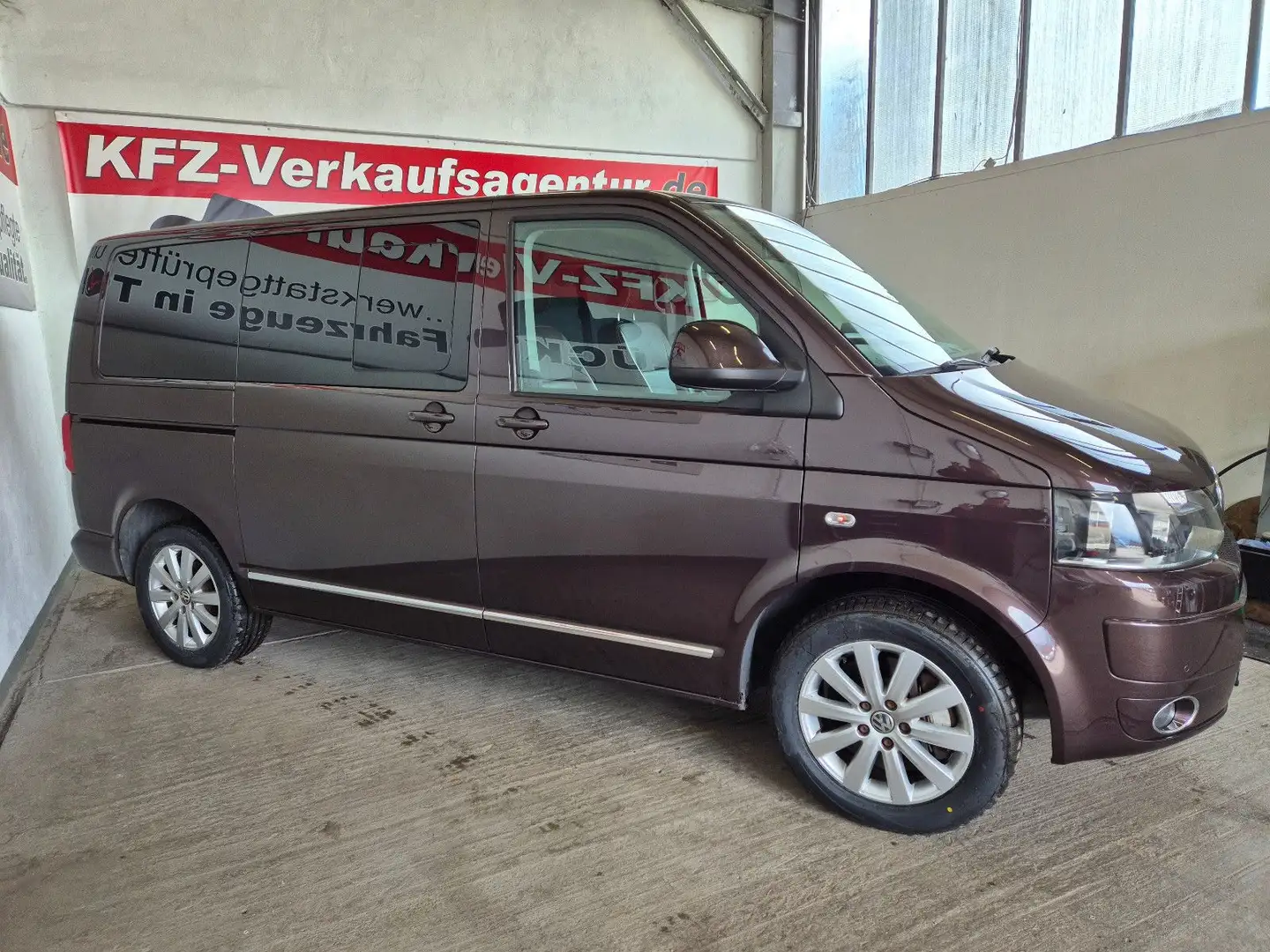 Volkswagen T5 Multivan Highline, 4 Motion,Standh Motor neu Marrón - 2