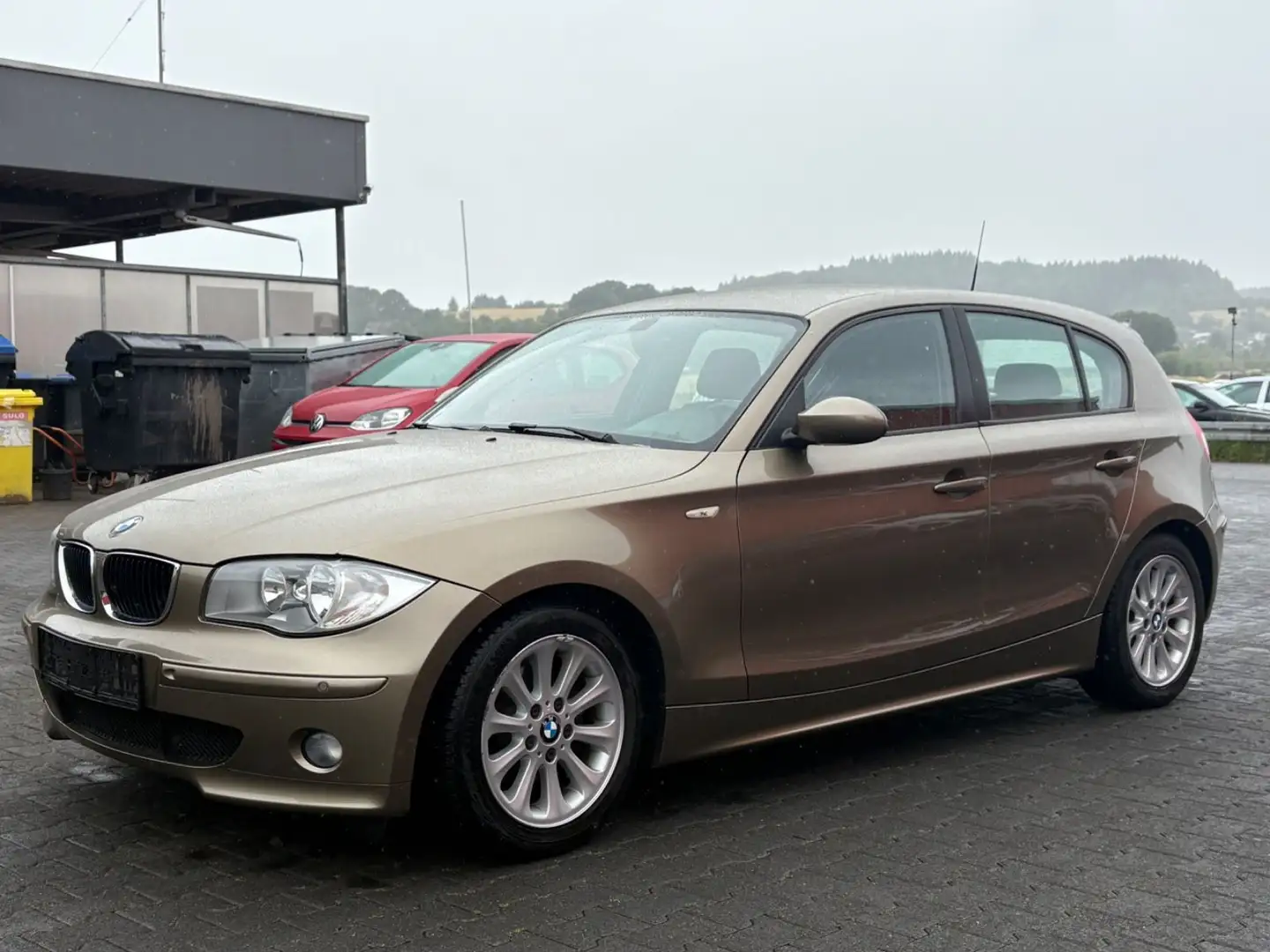 BMW 118 i Klima *Garantie* TÜV NEU Automatik PDC Gold - 1