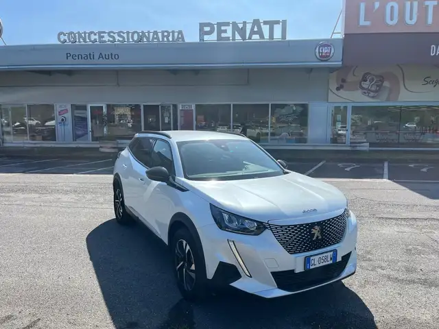 Peugeot e-2008