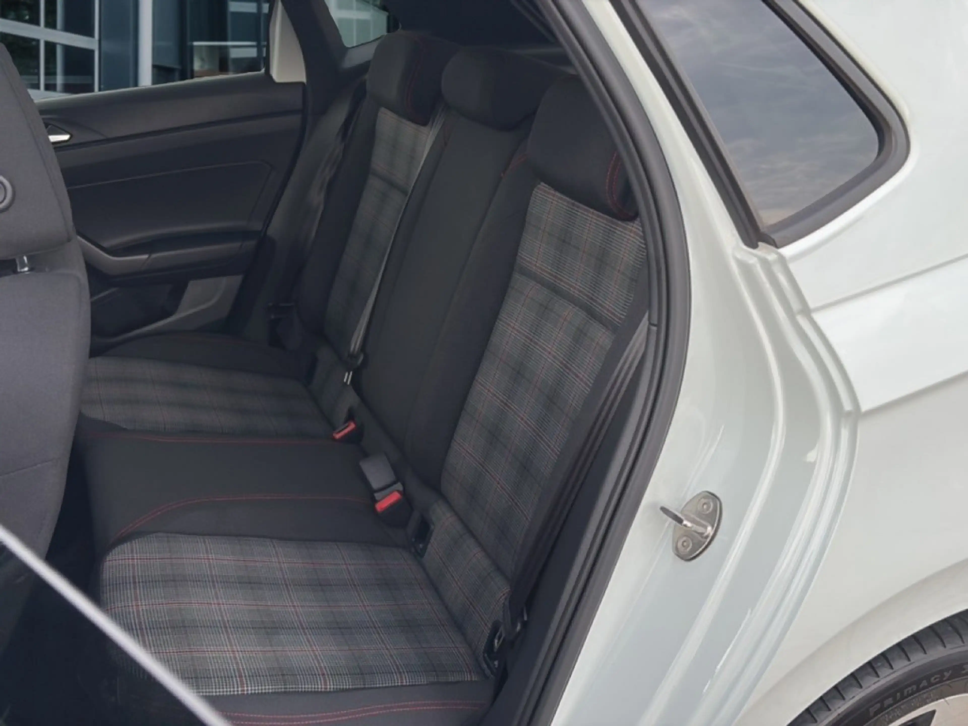 Volkswagen Polo GTI 2.0 TSI DSG GTI PANO-DAK/PDC/IQ-LIGHT/DIG-DASH/ACC — photo 12