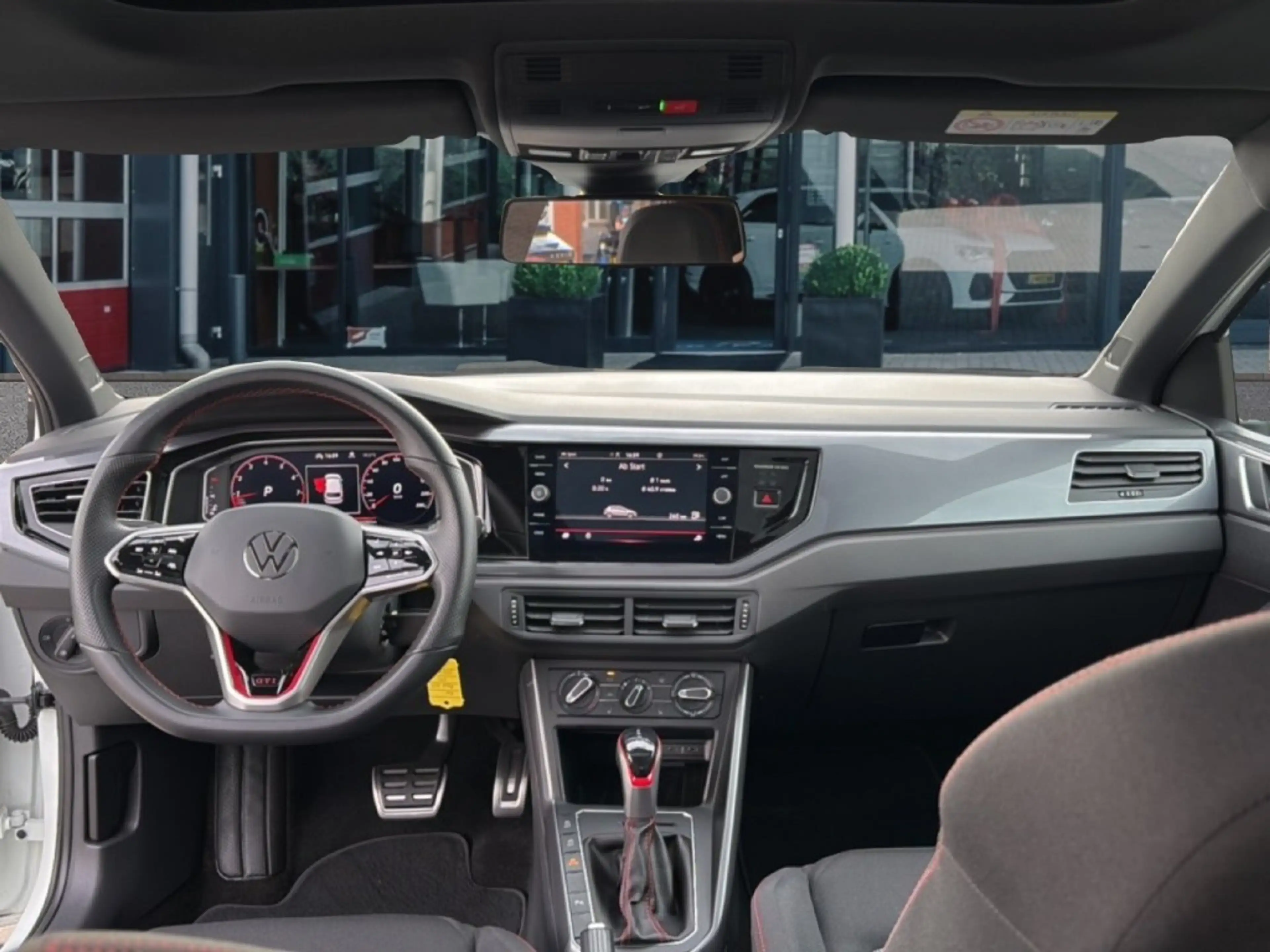Volkswagen Polo GTI 2.0 TSI DSG GTI PANO-DAK/PDC/IQ-LIGHT/DIG-DASH/ACC — photo 15