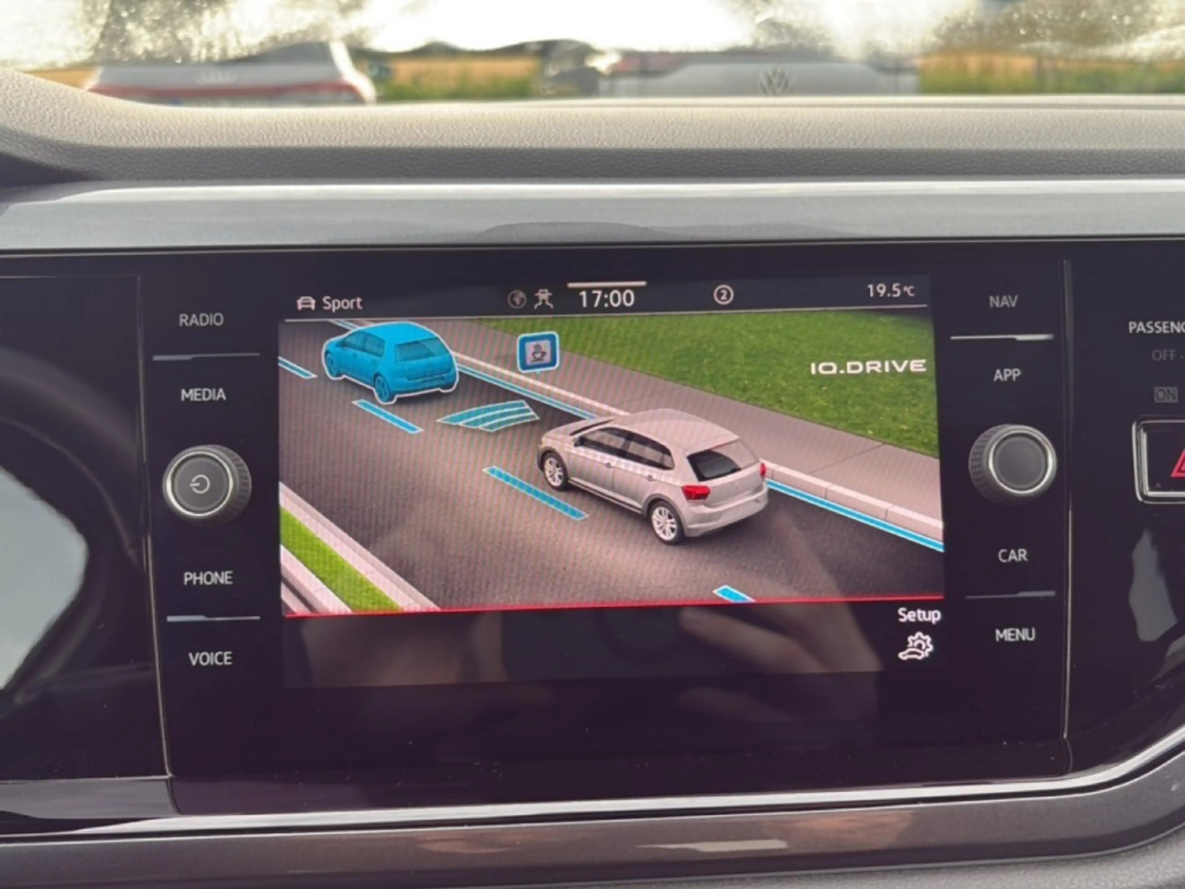 Volkswagen Polo GTI 2.0 TSI DSG GTI PANO-DAK/PDC/IQ-LIGHT/DIG-DASH/ACC — photo 22