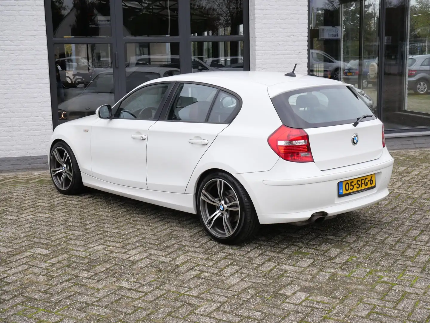 BMW 116 1-serie 116i 2.0 Ecc leder Xenon Origineel NL Bianco - 2