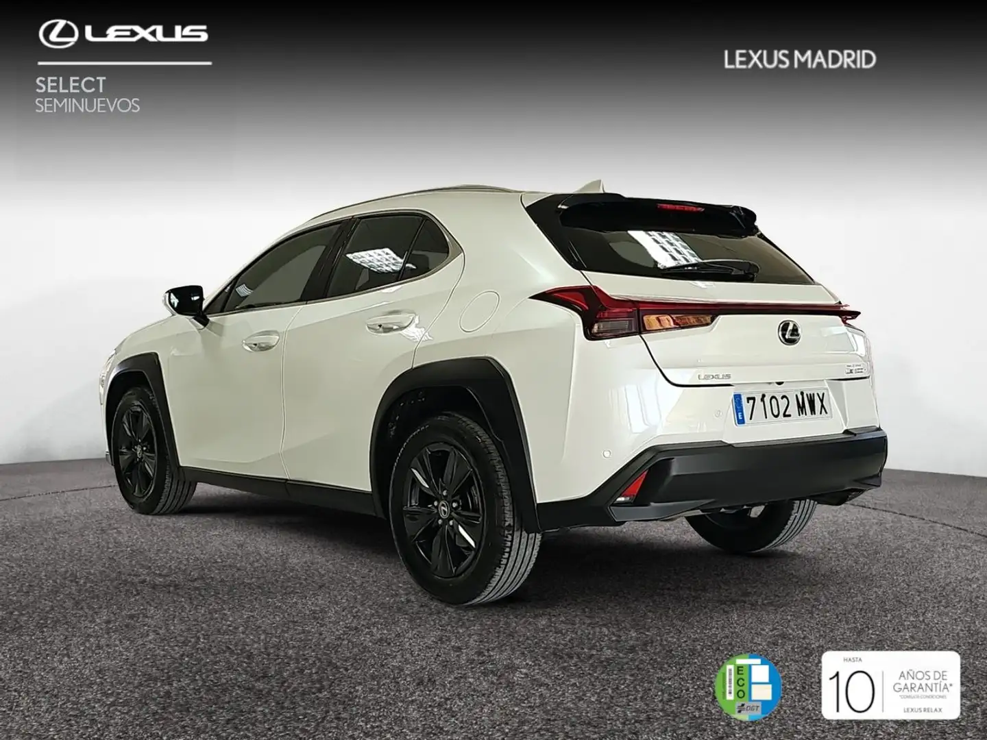 Lexus UX 300h 2.0  Plus Білий - 2