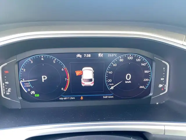 Volkswagen T-Roc view 10