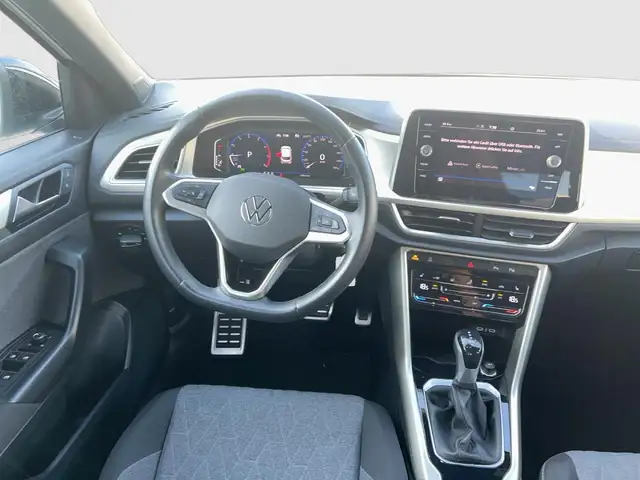 Volkswagen T-Roc view 11