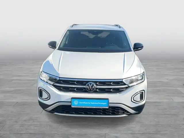 Volkswagen T-Roc view 8