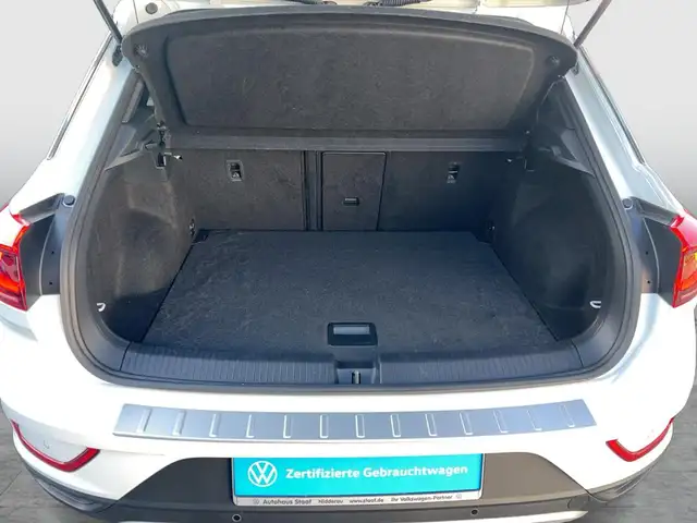 Volkswagen T-Roc view 13