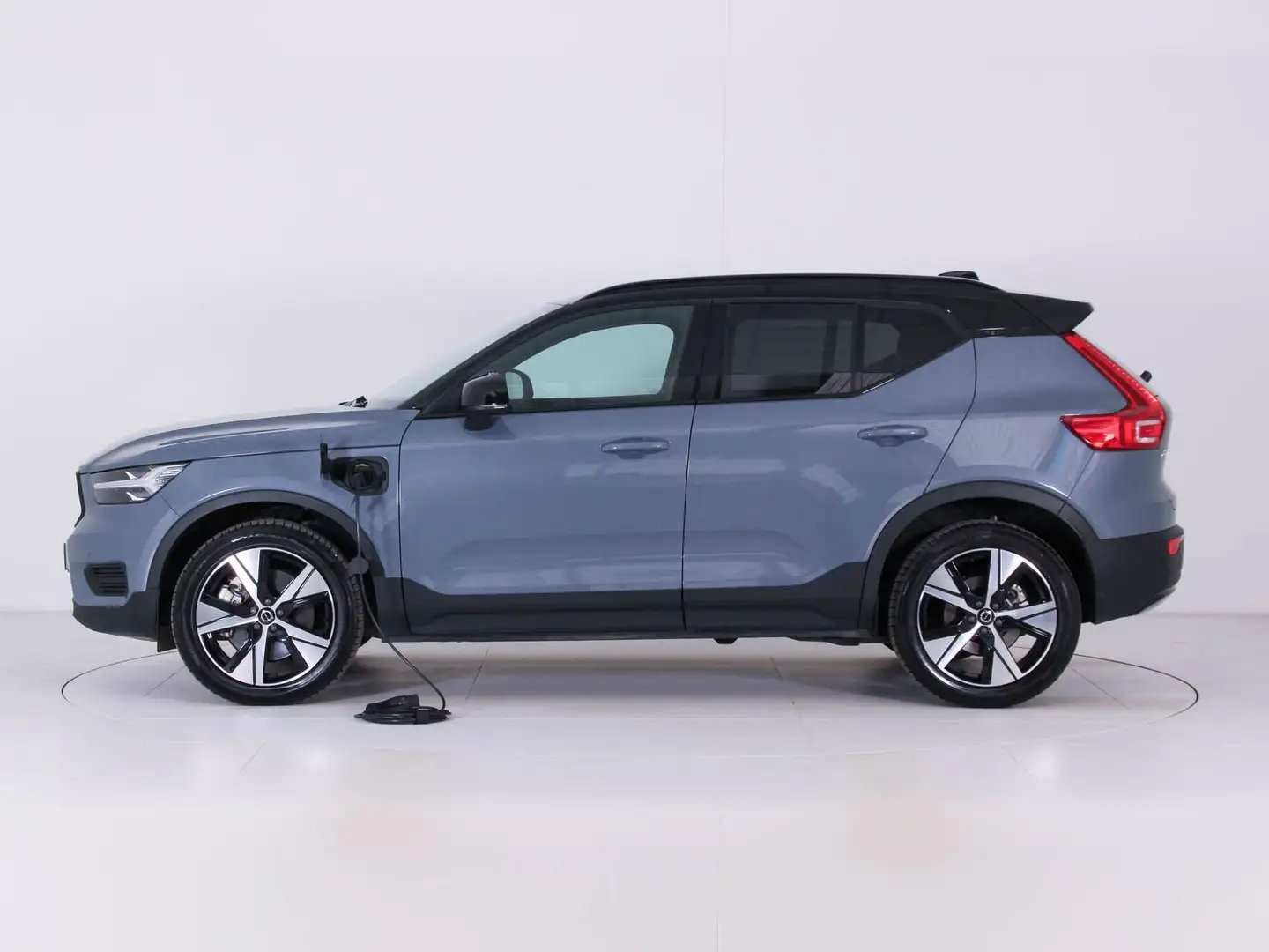 Volvo XC40 XC40 T5 PLUG IN RECHARGE R DESIGN Grau - 2