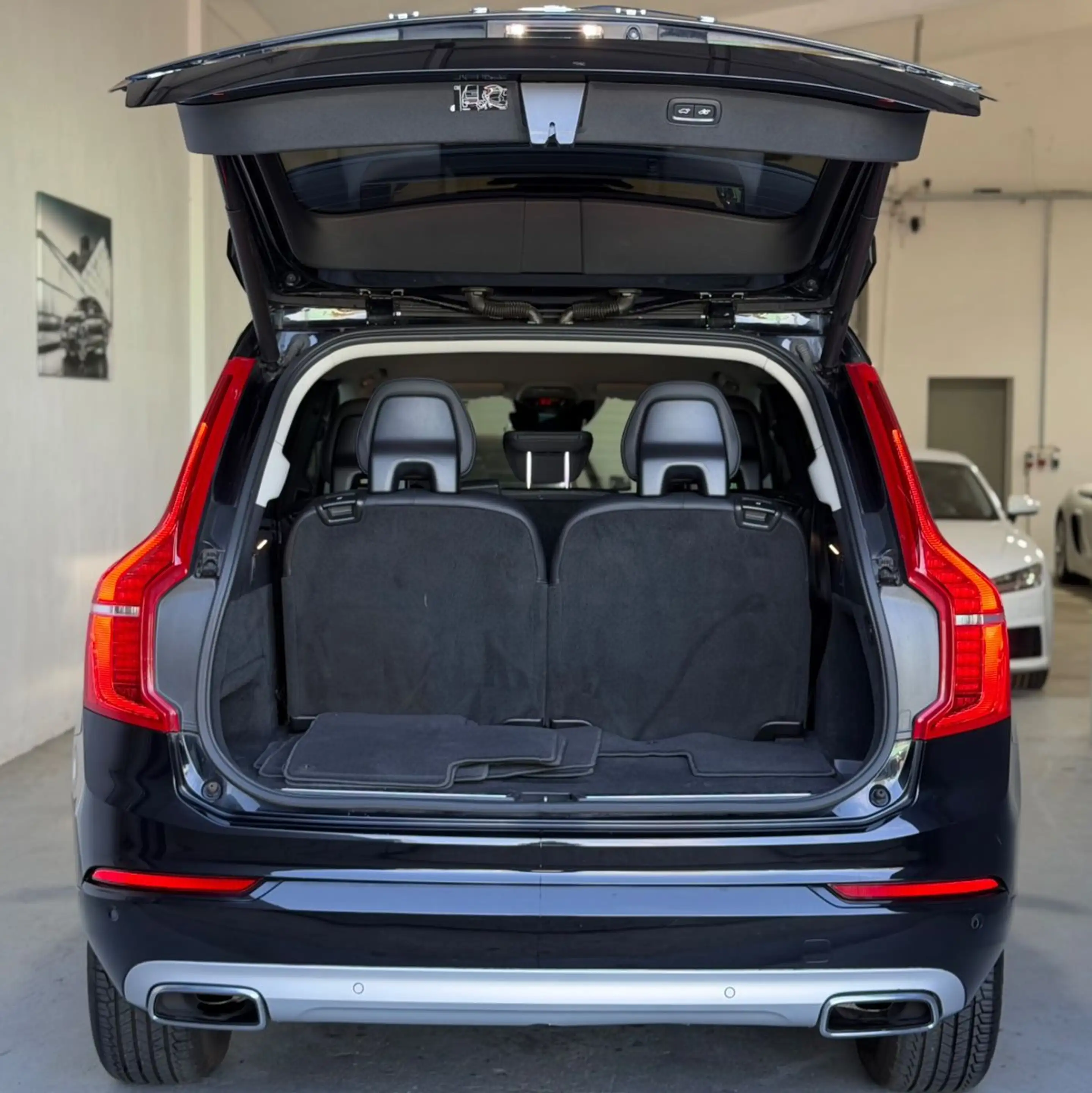 Volvo XC90 B5 D AWD Geartronic Momentum Pro 7-Sitzer — photo 13