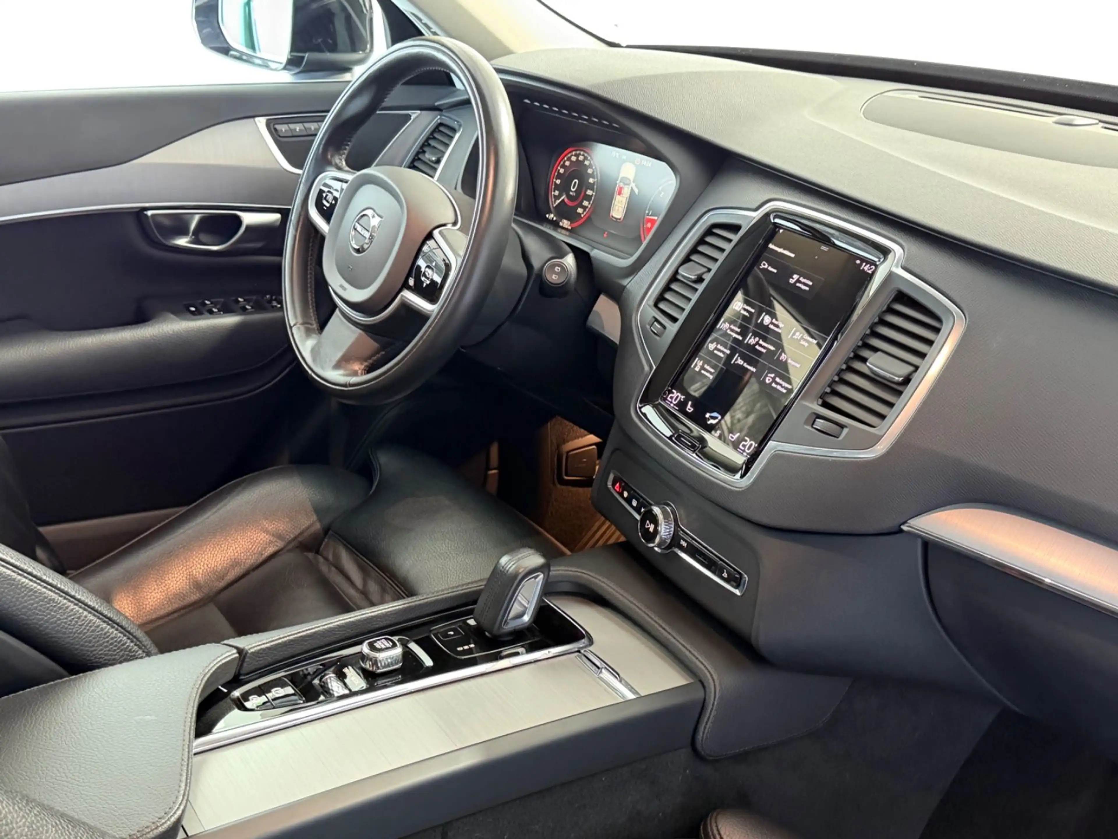 Volvo XC90 B5 D AWD Geartronic Momentum Pro 7-Sitzer — photo 7