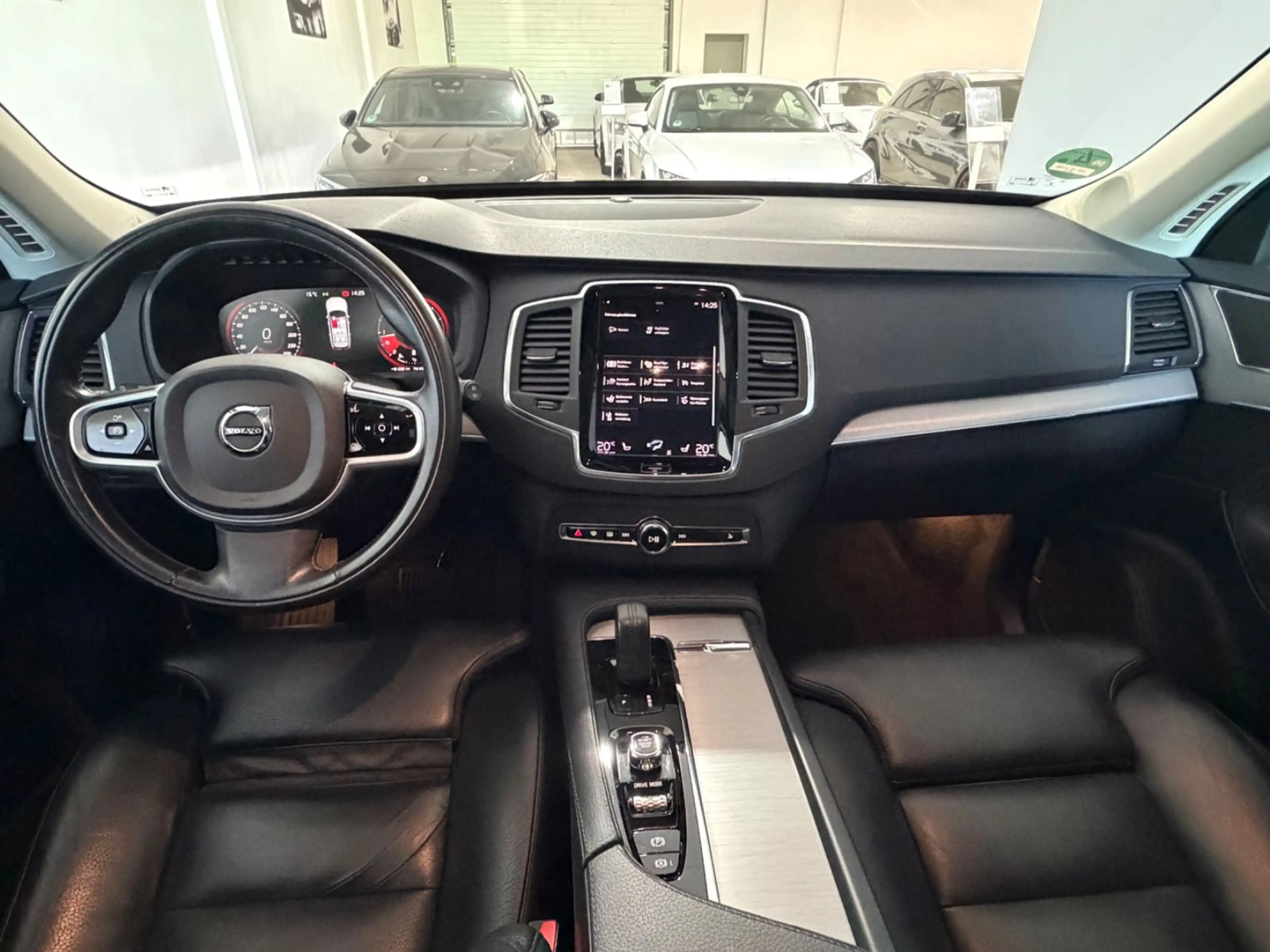 Volvo XC90 B5 D AWD Geartronic Momentum Pro 7-Sitzer — photo 12