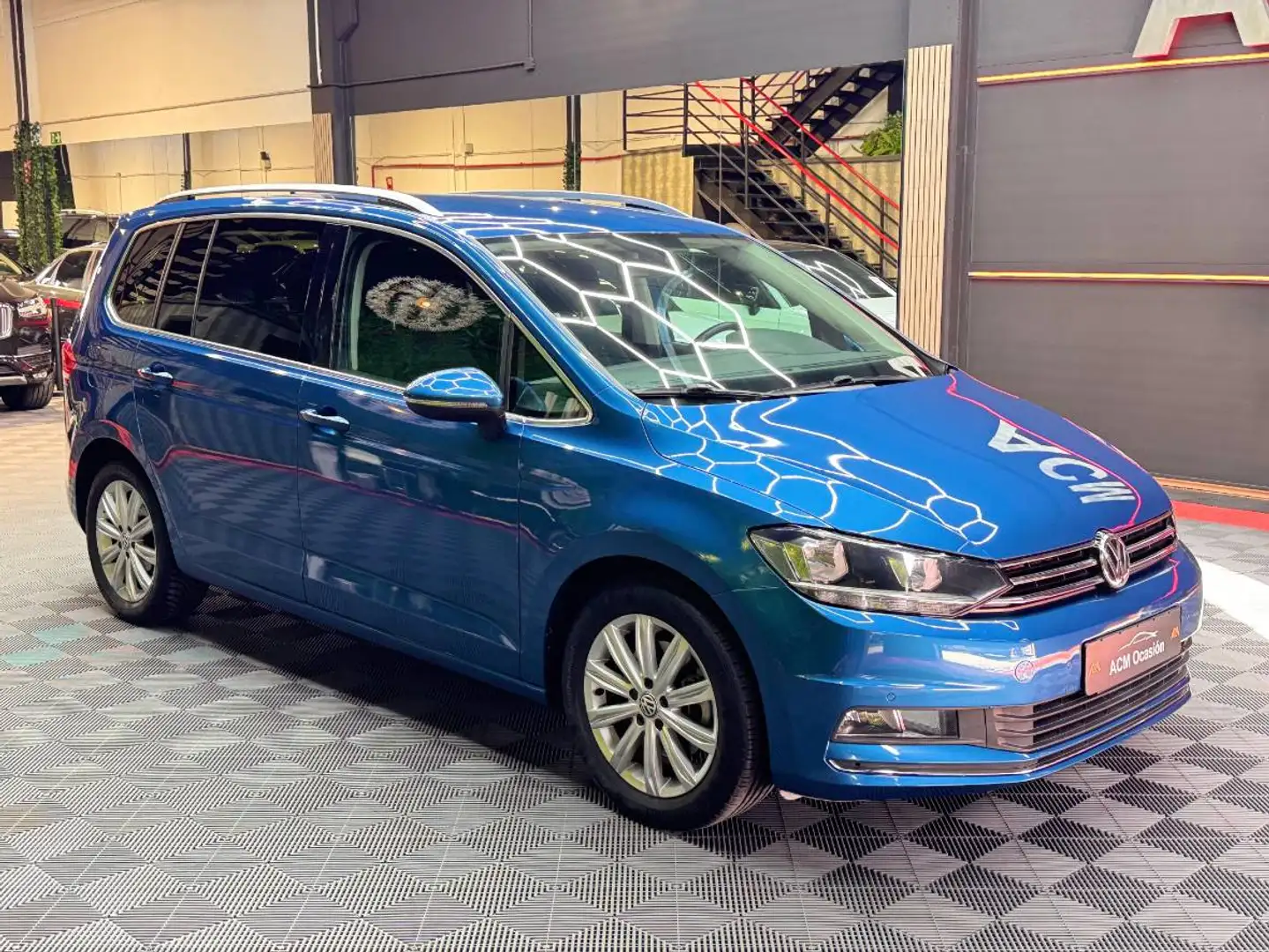 Volkswagen Touran 2.0TDI CR BMT Sport DSG 110kW Azul - 1