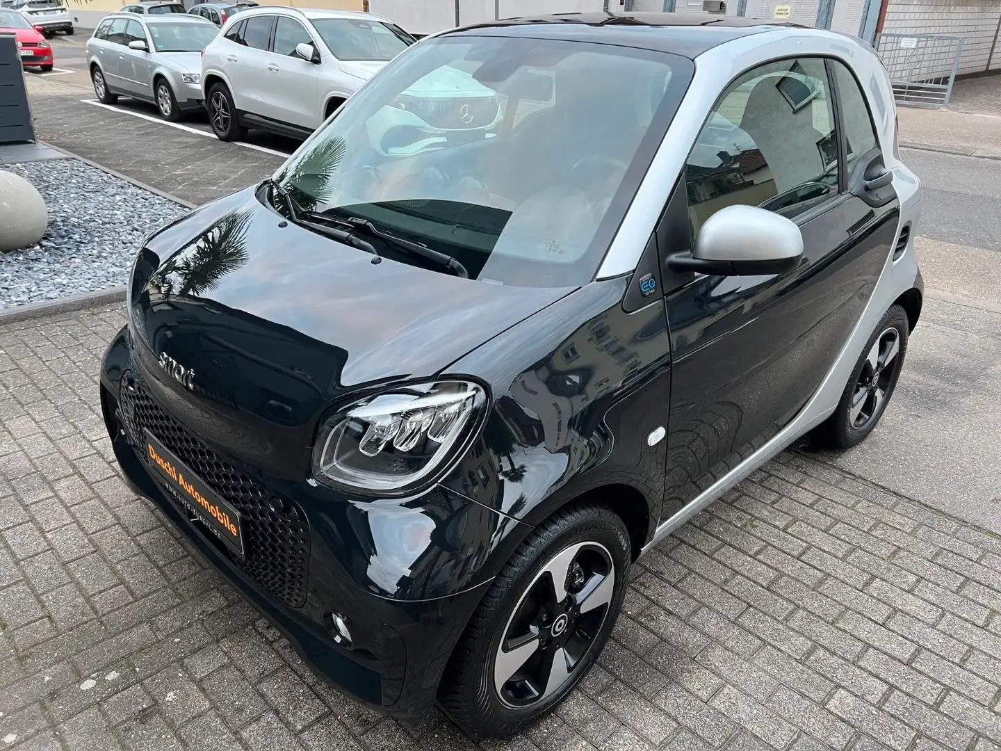 smart forTwo EQ FORTWO EXKLUSIVE! PANO! LED! 22 KW LADER! Argent - 1