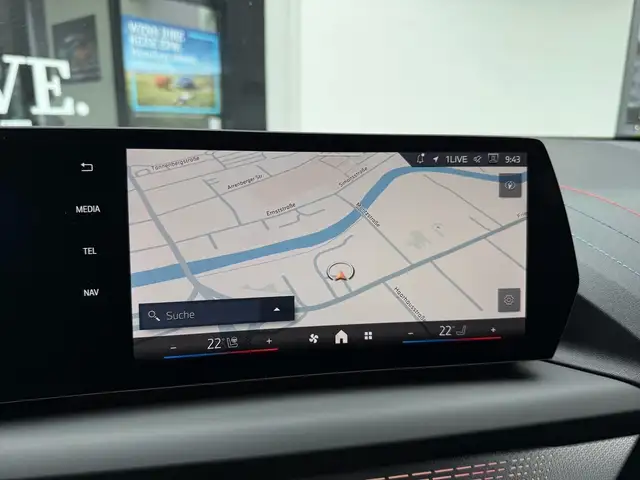 BMW 1 Series view 11