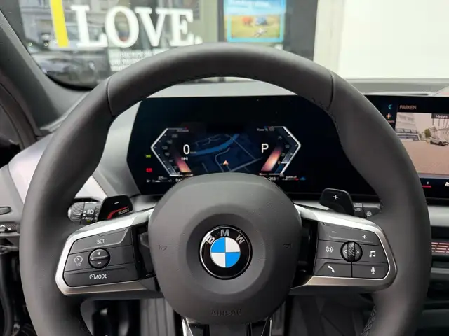 BMW M view 8