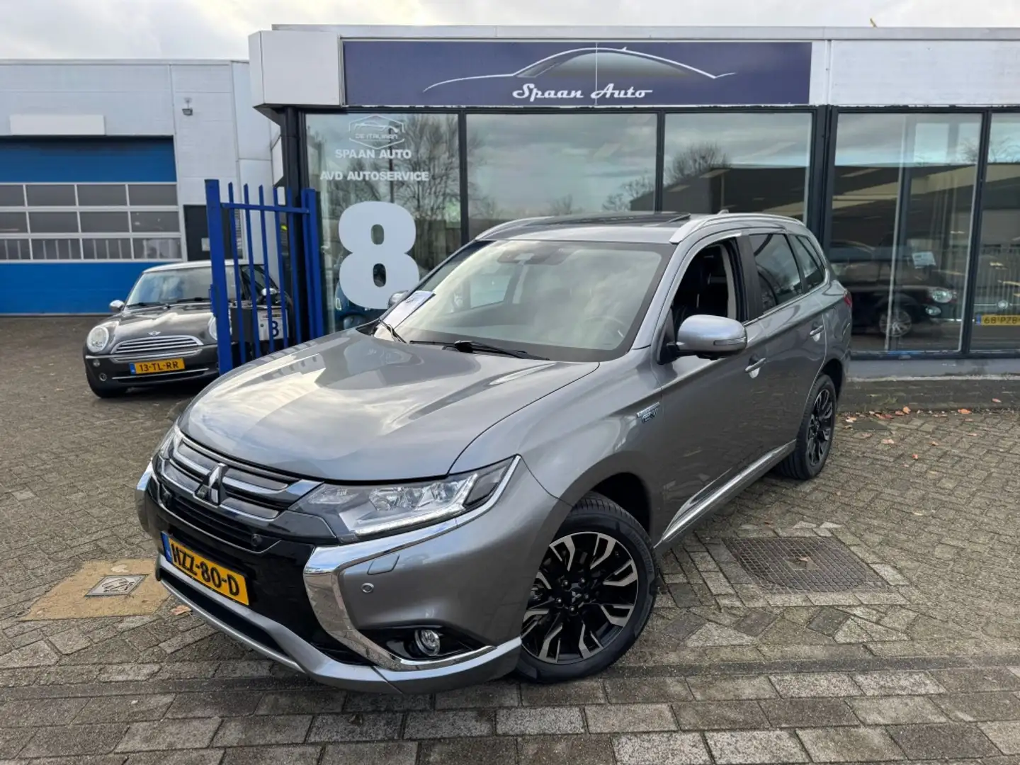 Mitsubishi Outlander 2.0 PHEV 4WD INTYLE+ | PREMIUM | 360° | PANO | LED Gri - 2