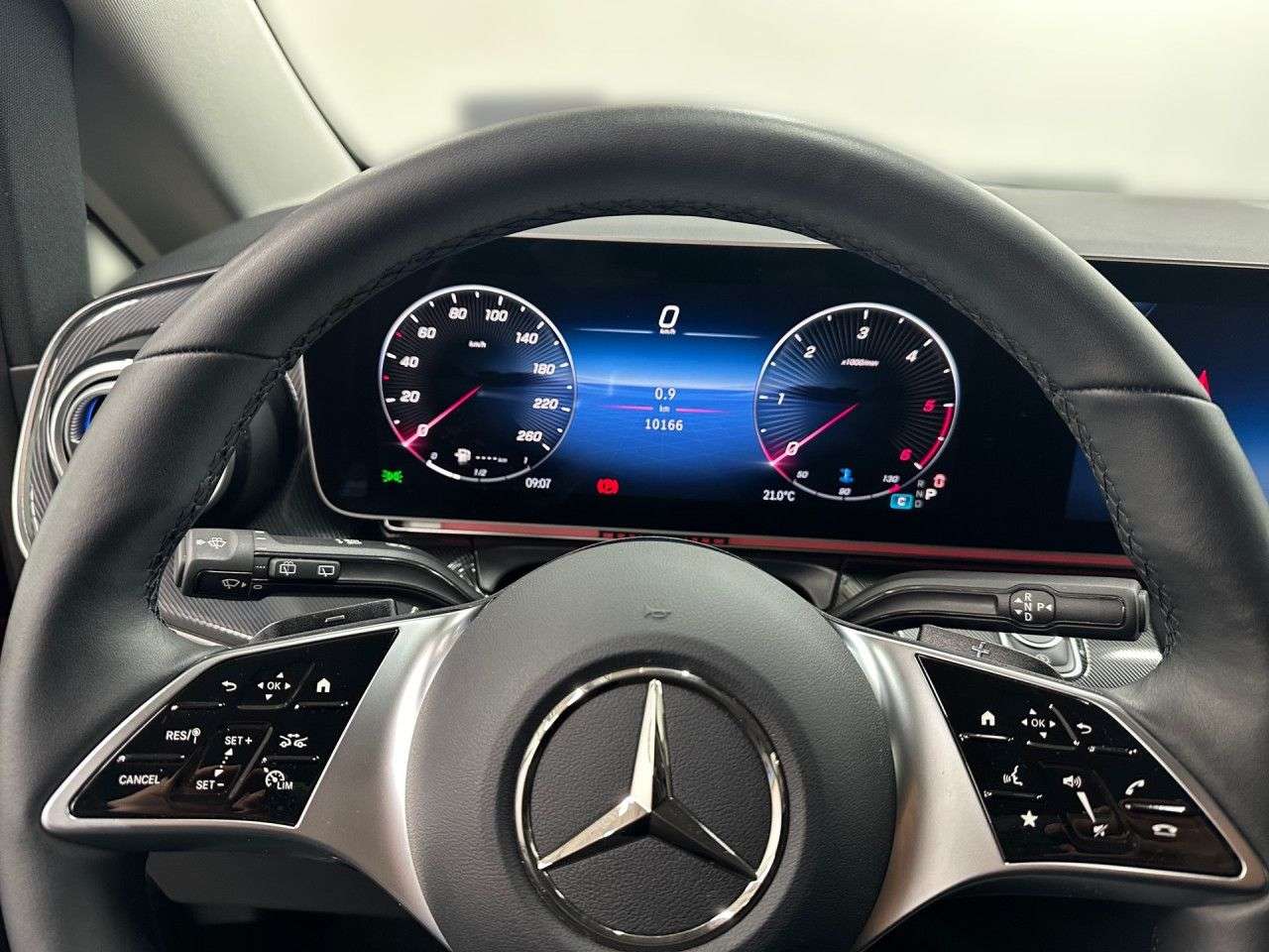 Mercedes-Benz V 220