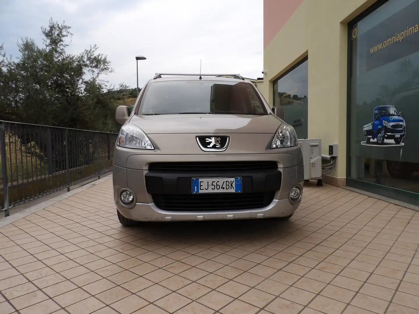 Peugeot Partner Partner Tepee 1.6 hdi Active (premium) 92cv E5 Argento - 2