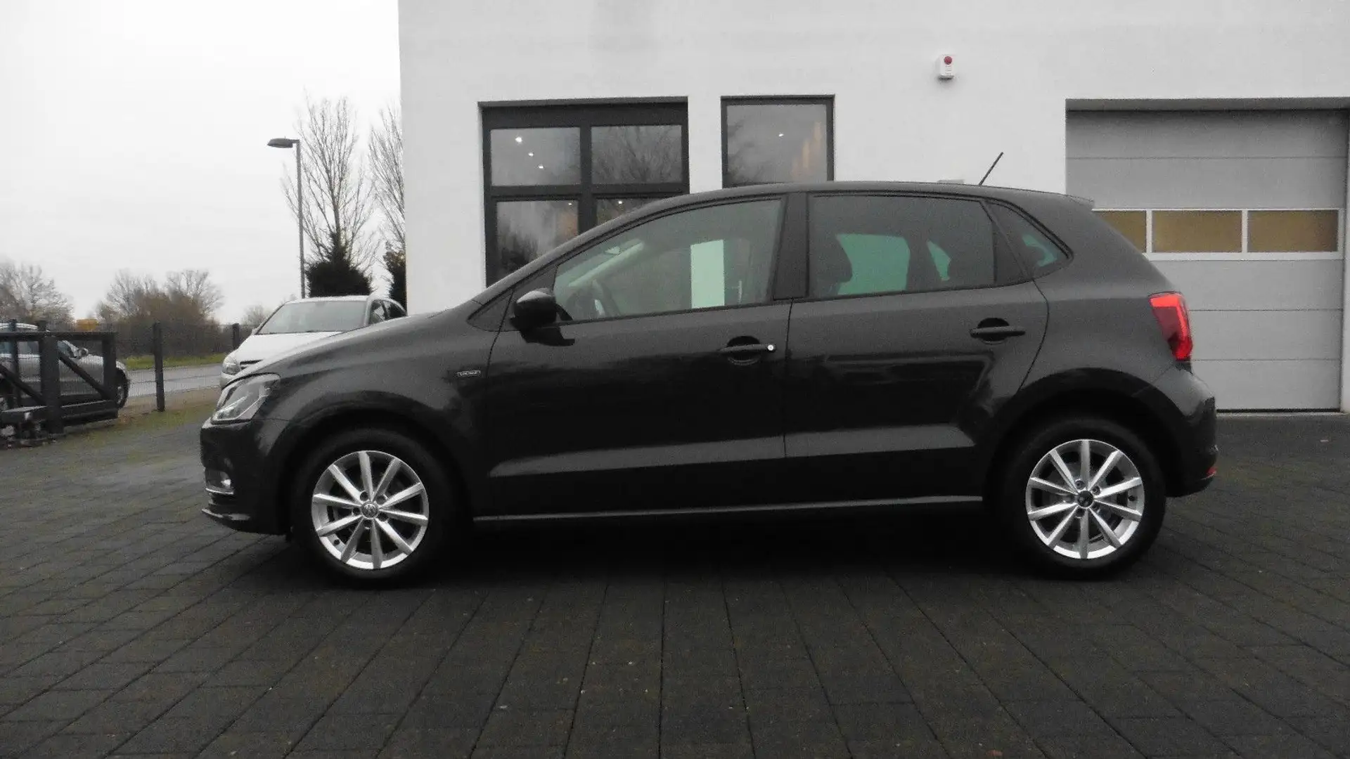 Volkswagen Polo V Lounge aus 1.Hand VW Service Grau - 2