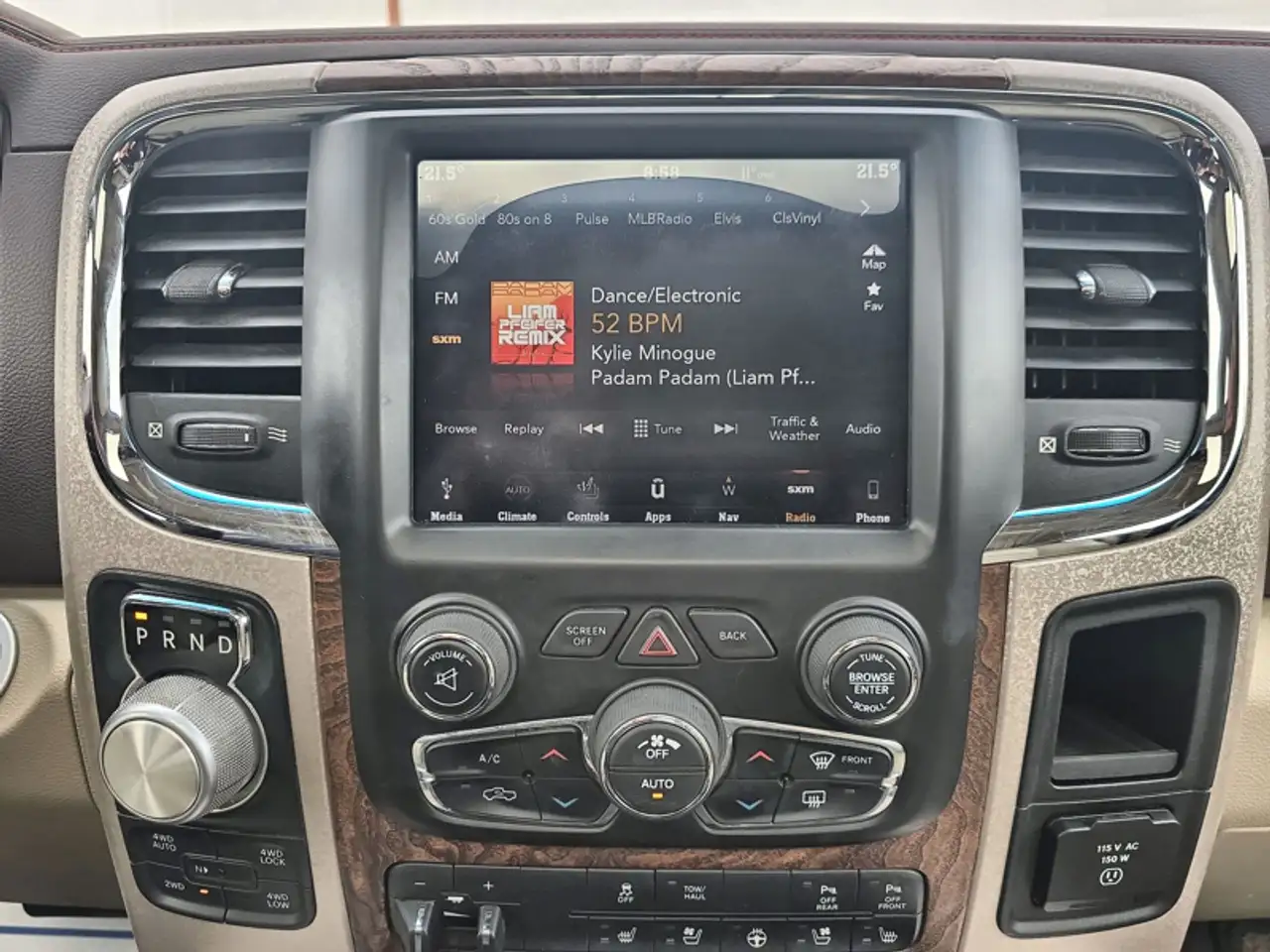 RAM 1500 снимка RAM 1500