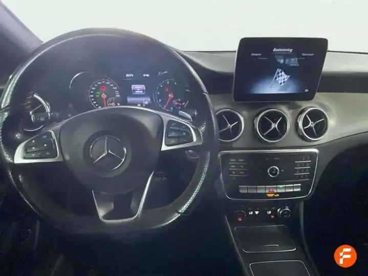 Mercedes-Benz GLA 180 X156 2019, foto 11