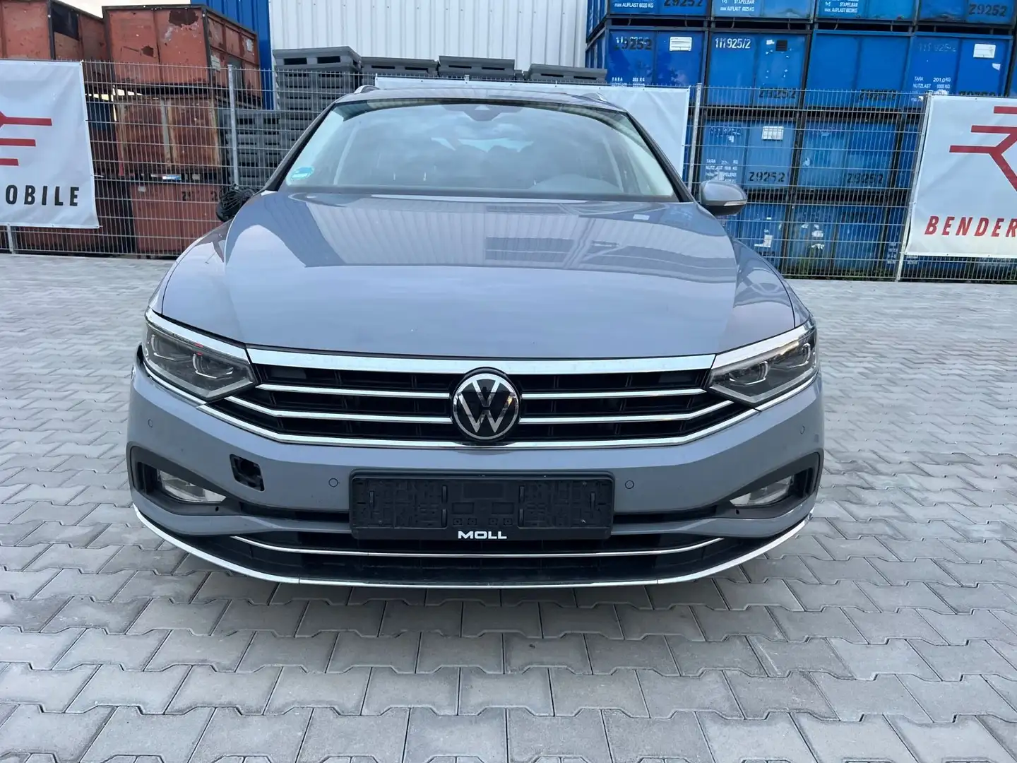 Volkswagen Passat Variant Elegance Panorama Matrix Grau - 2