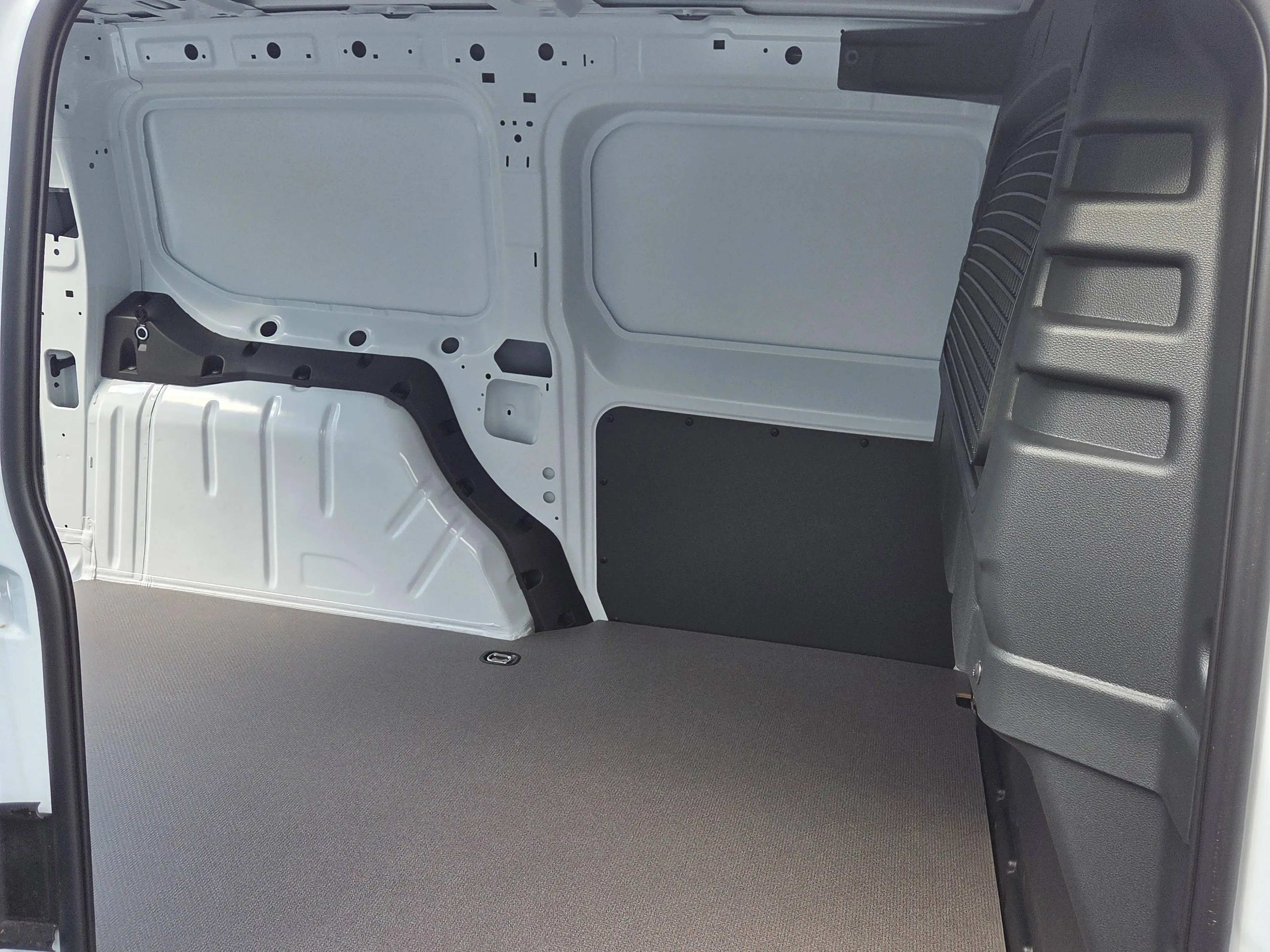 Ford Transit Connect Trend L2 Kasten — photo 6