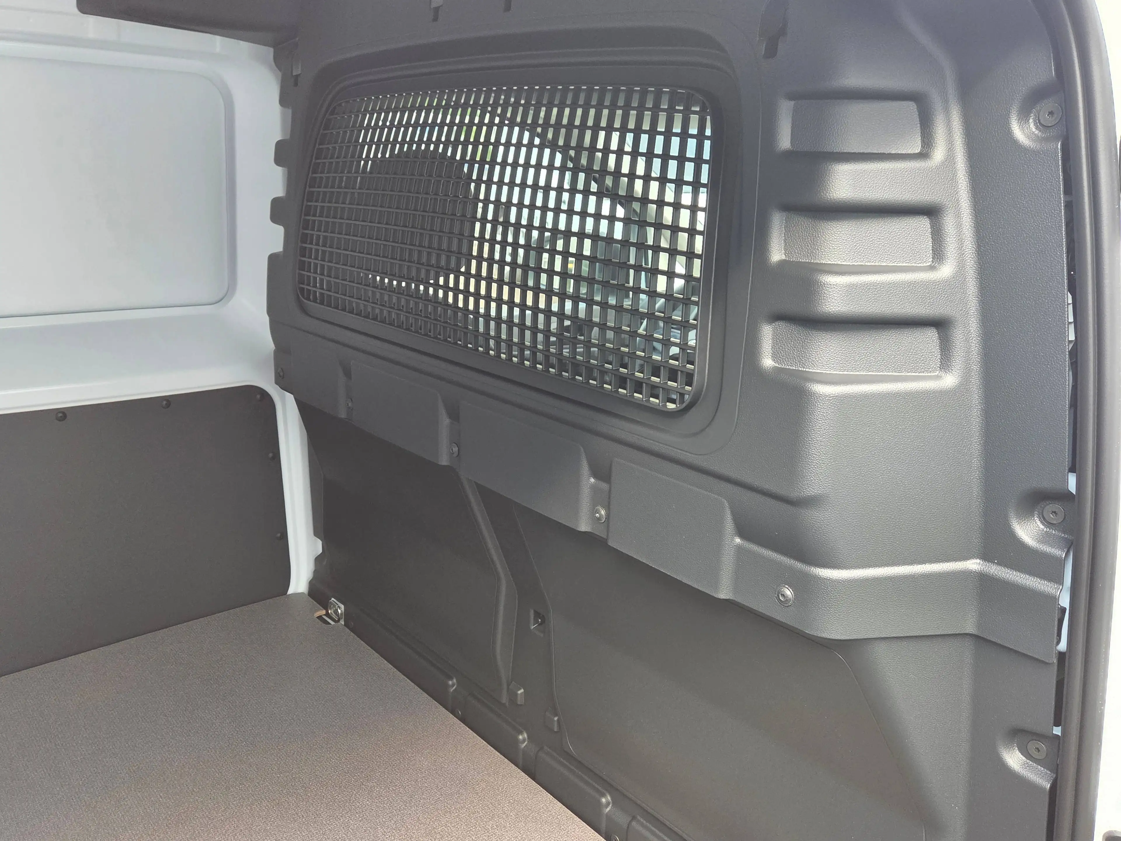 Ford Transit Connect Trend L2 Kasten — photo 7