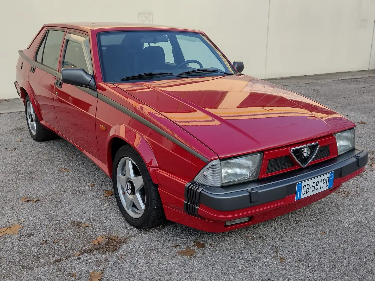 Alfa Romeo 75 3.0 V6 cat. - 1