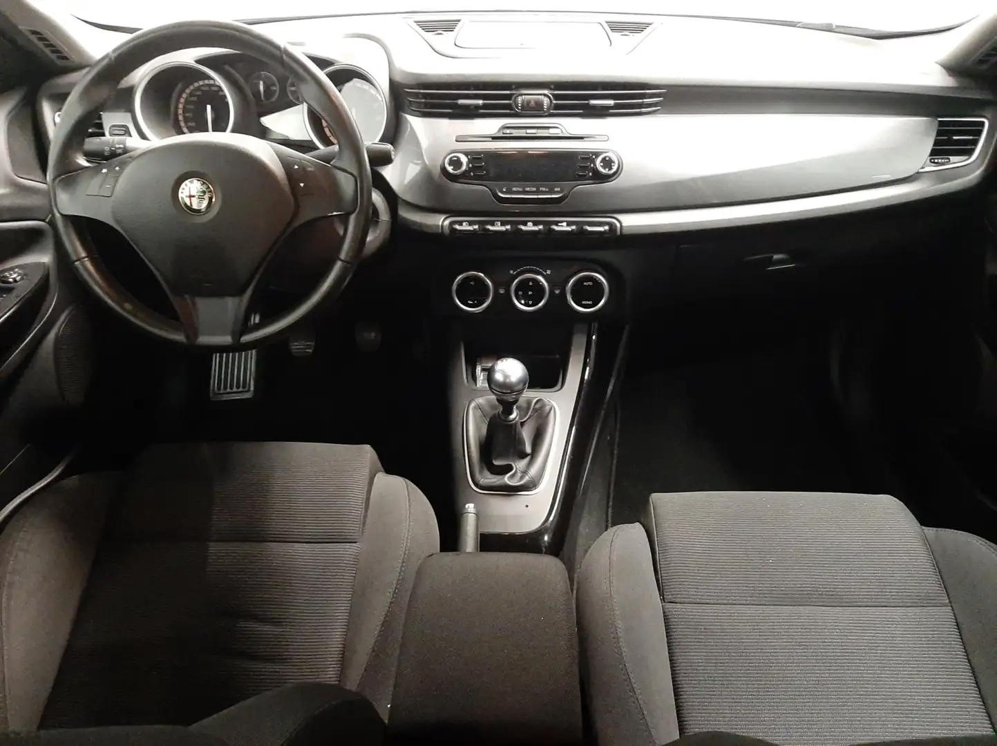 Alfa Romeo Giulietta 1.4 T Distinctive - 6 maanden garantie Grijs - 2