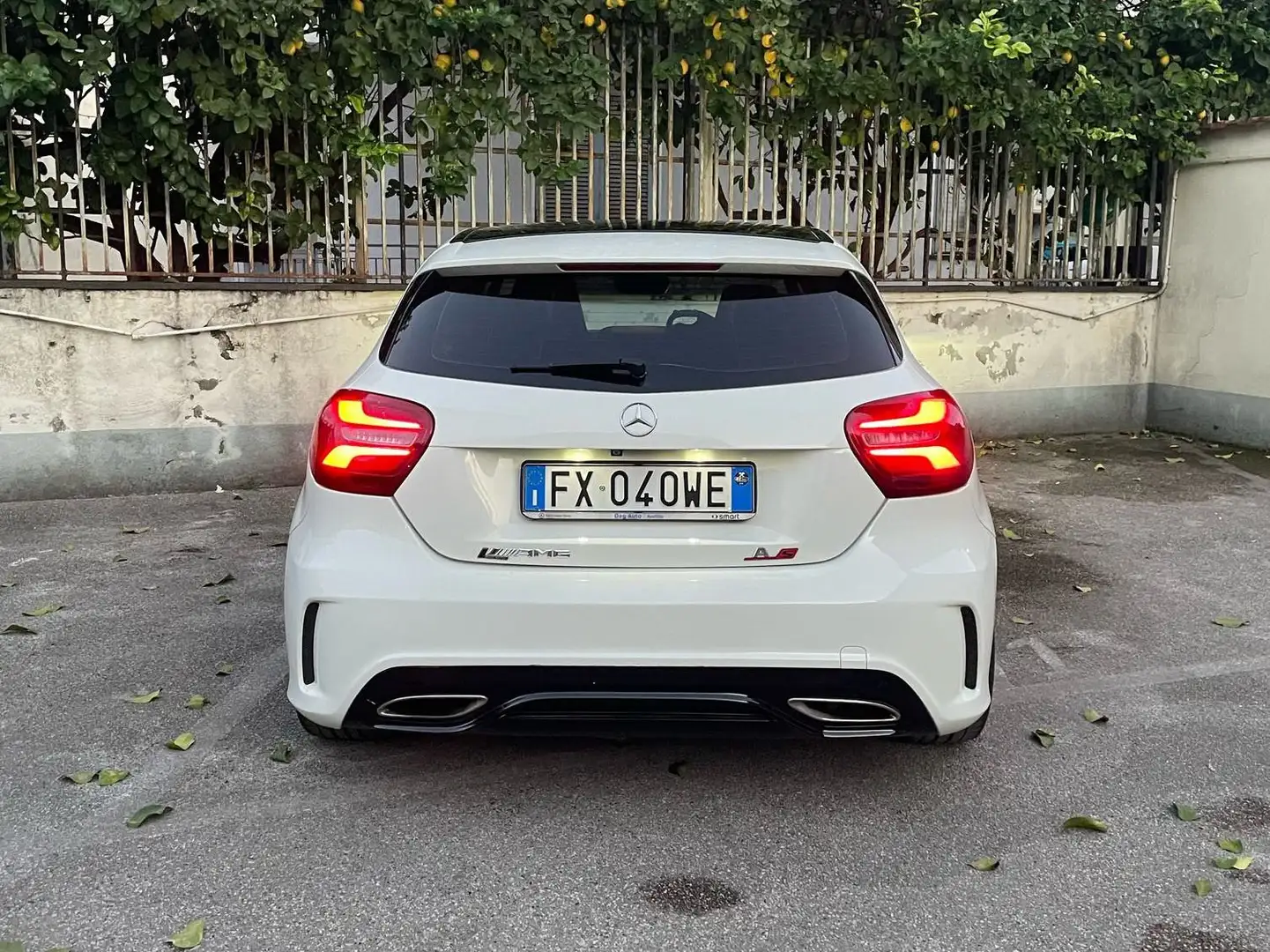 Mercedes-Benz 180 AMG 1.6 TURBO BENZINA Blanc - 1