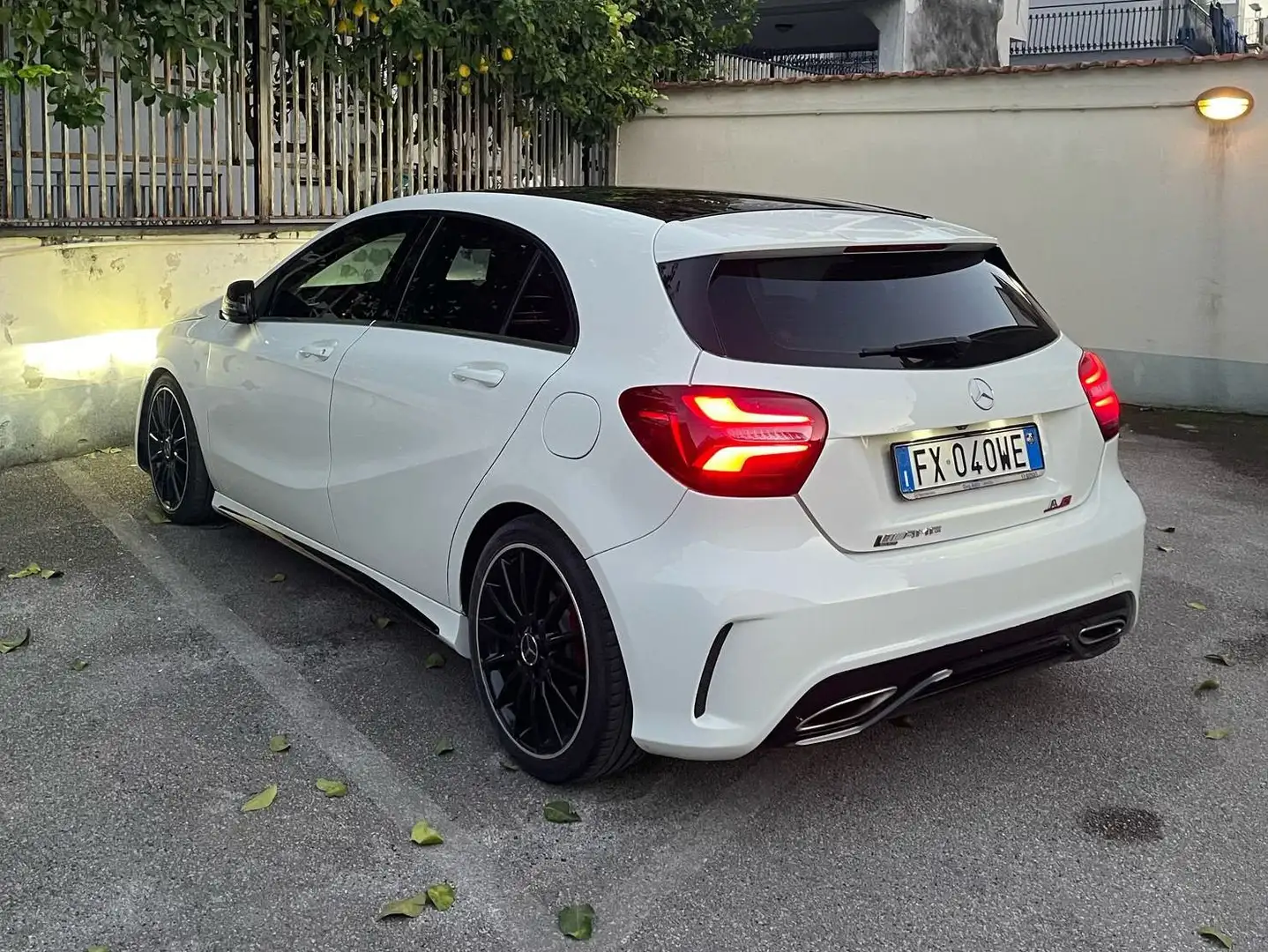 Mercedes-Benz 180 AMG 1.6 TURBO BENZINA Blanc - 2