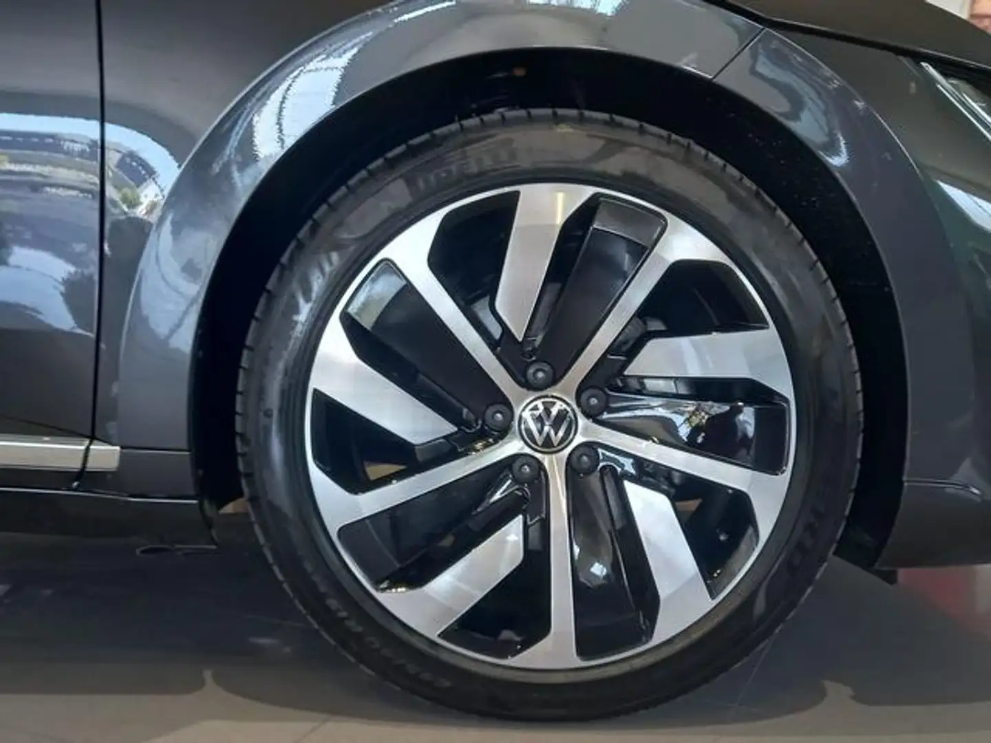 Volkswagen Arteon Shooting Brake 2.0TDI R-Line DSG7 110kW Gris - 2