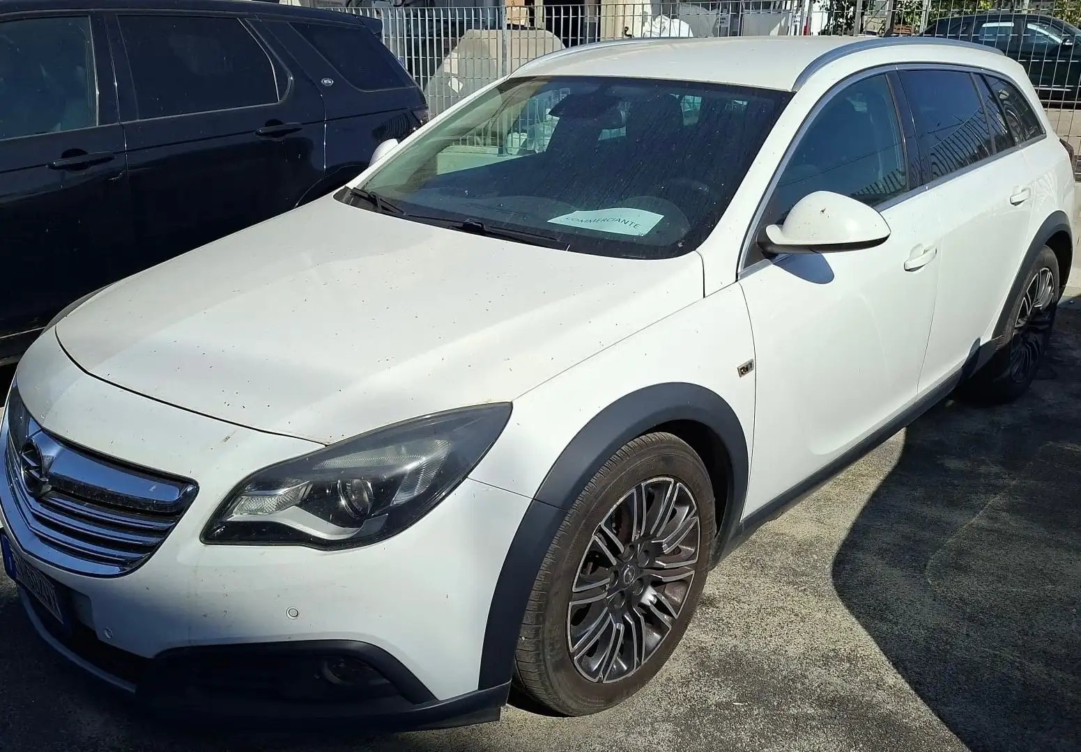 Opel Insignia 2.0 CDTI 4x4 163CV aut. Country Tourer iva Weiß - 2