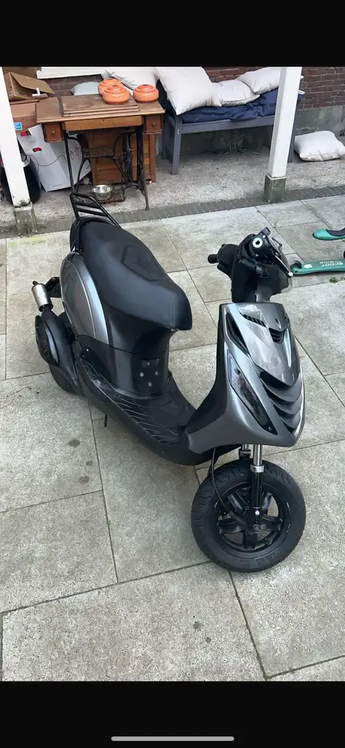 Piaggio Zip SP Gris - 2