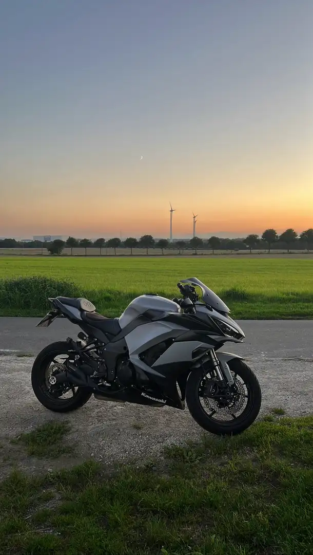 Kawasaki Z1000 SX Grau - 2