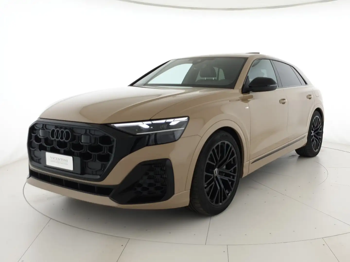 Audi Q8 55TFSIe 340CV quattro tiptronic S line Edition Goud - 1
