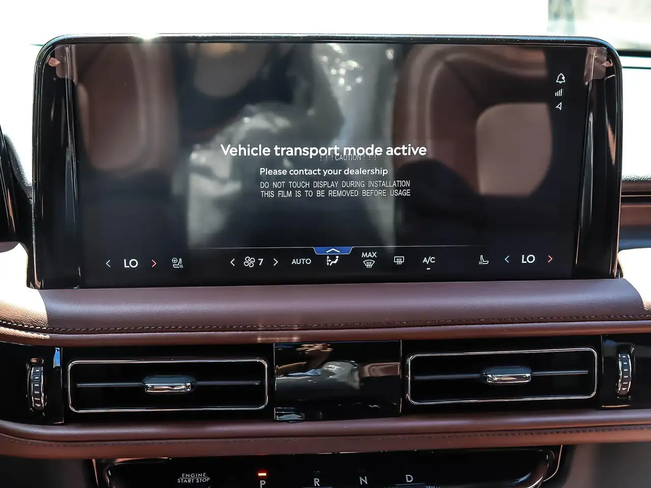 Lincoln Aviator снимка Lincoln Aviator
