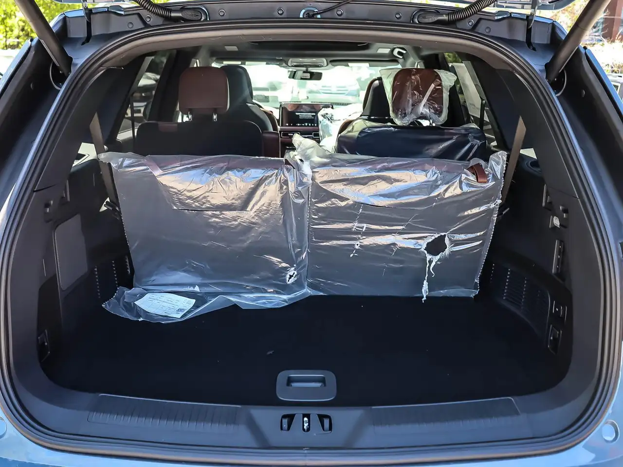 Lincoln Aviator снимка Lincoln Aviator