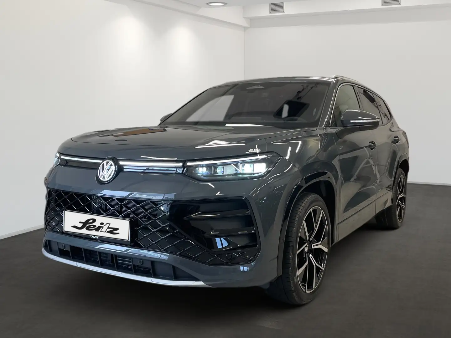 Volkswagen Tayron 2.0 TDI 4M R-Line *HEAD-UP*PANO*STANDH* Grau - 2