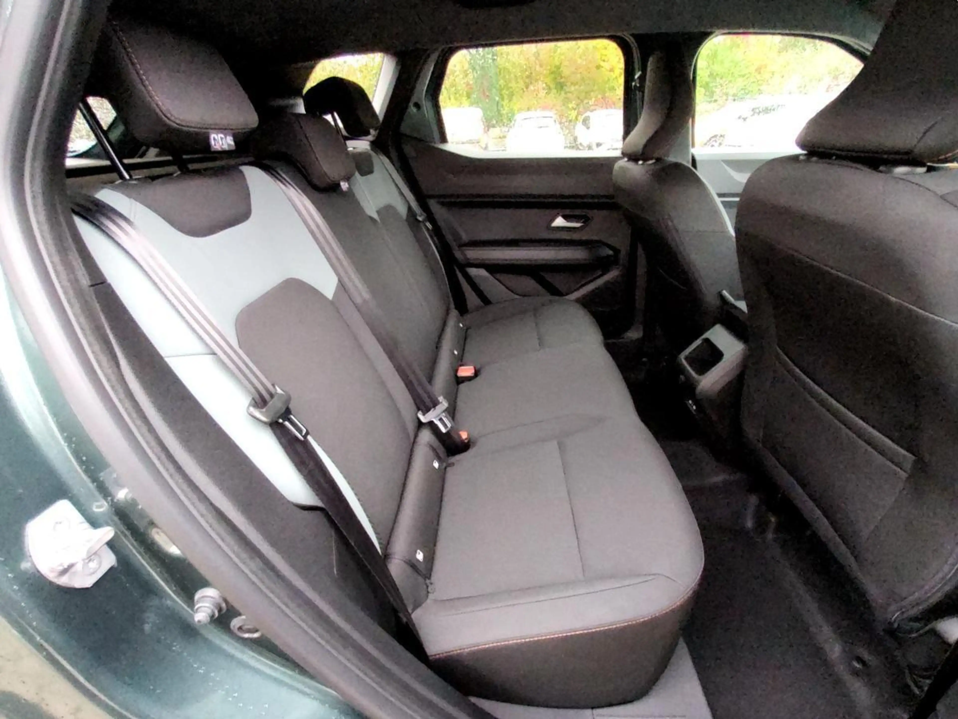 Dacia Duster Extreme mild hybrid 140 — photo 12