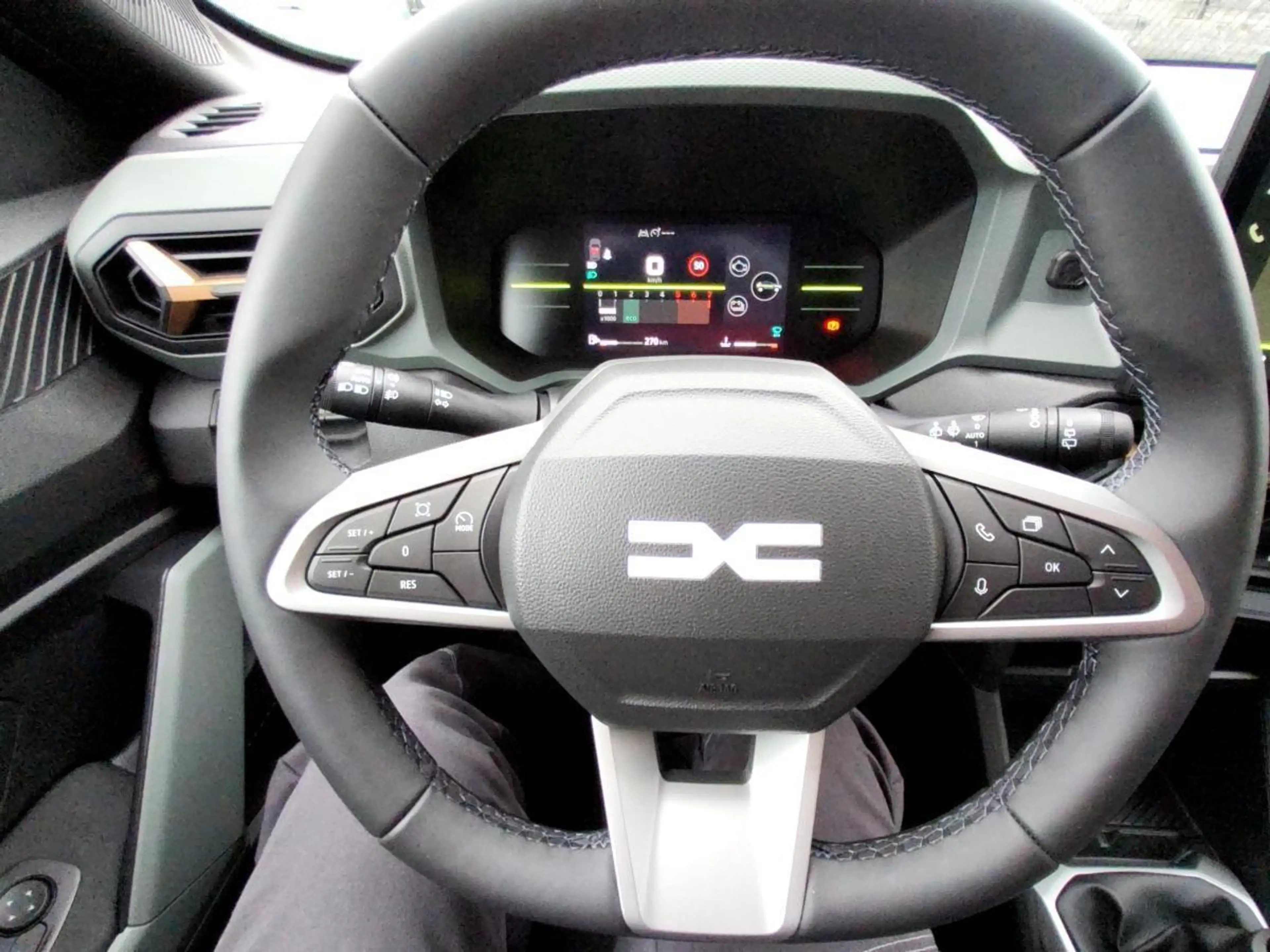 Dacia Duster Extreme mild hybrid 140 — photo 9