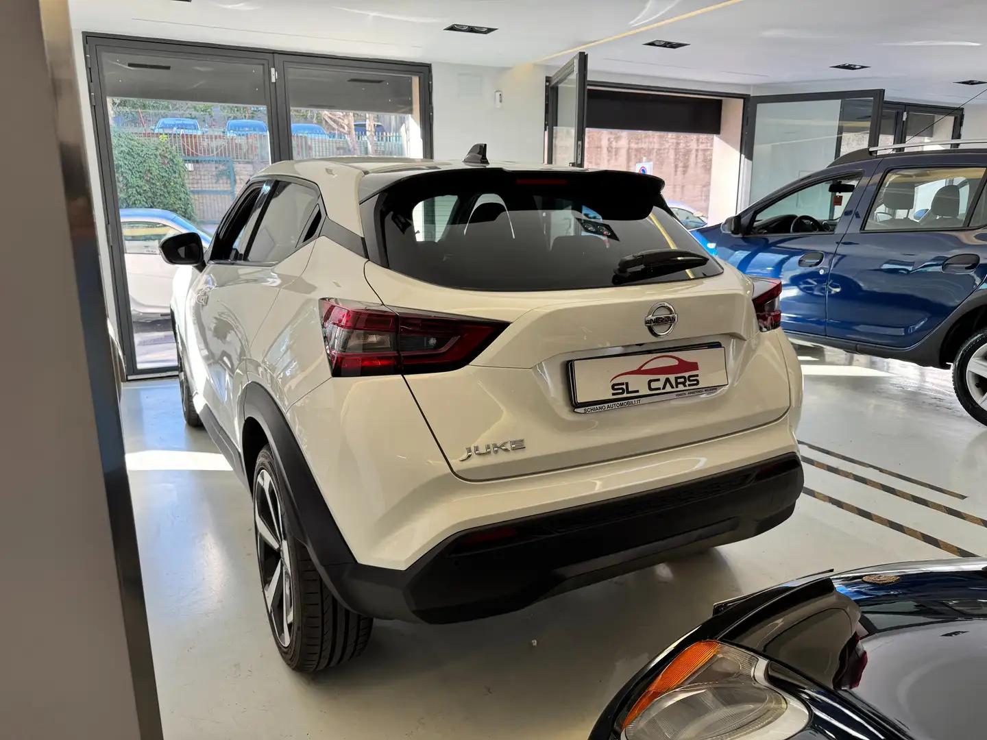 Nissan Juke Juke 1.0 dig-t N-Connecta 114cv dct Bianco - 2