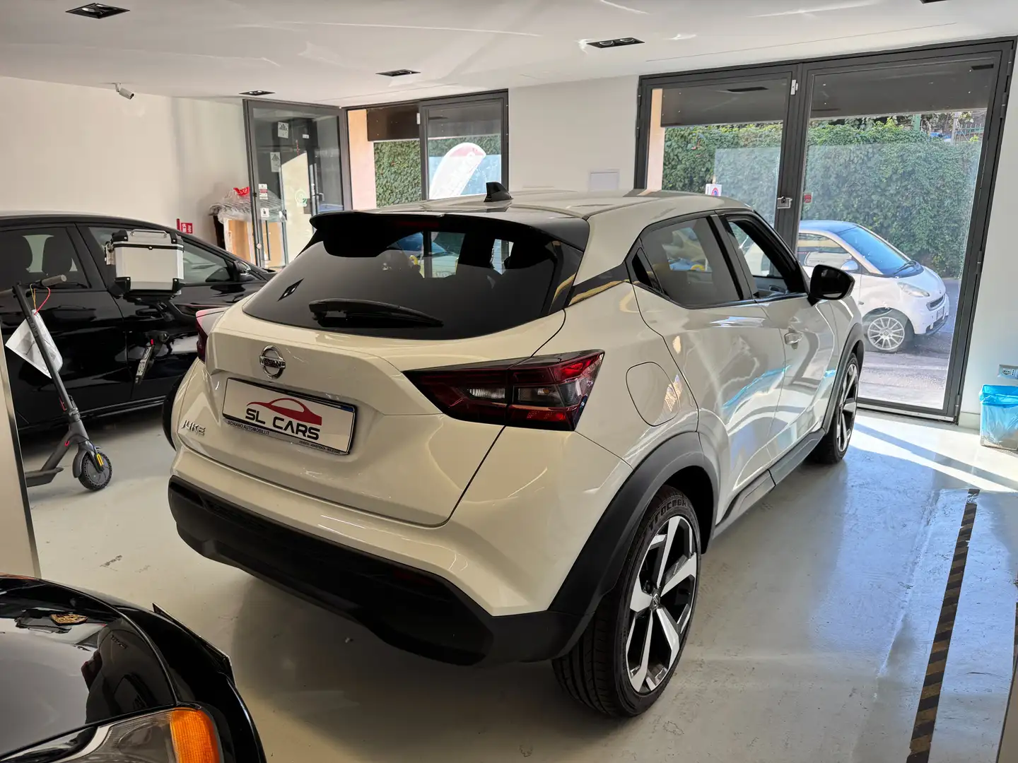 Nissan Juke Juke 1.0 dig-t N-Connecta 114cv dct Bianco - 1