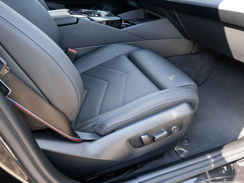 BMW 520 i Tour M SportPRO AHK StdHz PANO SitzLüft ACC — photo 14