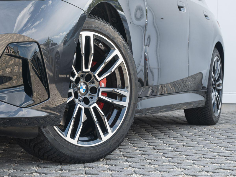 BMW 520 i Tour M SportPRO AHK StdHz PANO SitzLüft ACC — photo 6